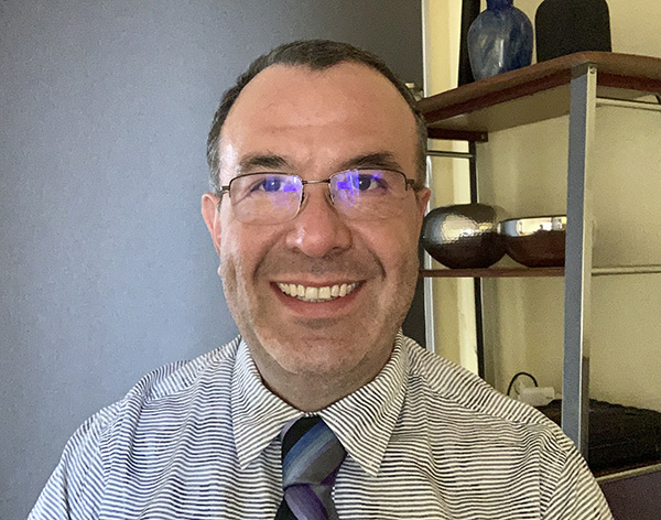 Dmitriy Glazer, Notary Public